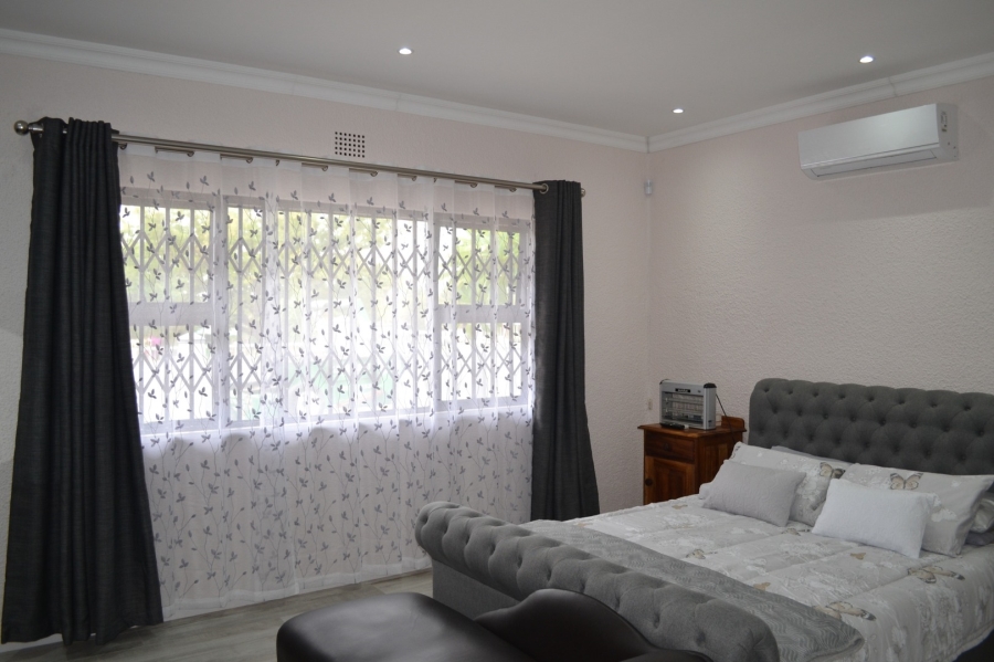 5 Bedroom Property for Sale in Wellington North Western Cape